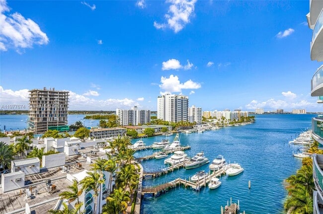 Building Photo - 7910 Harbor Island Dr