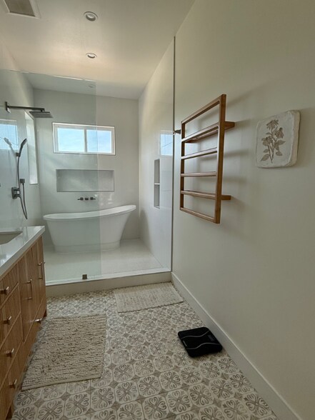 Building Photo - 545 Vista Del Llano Dr