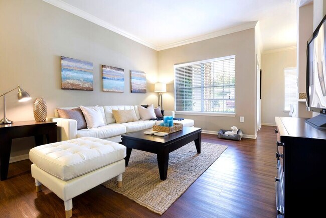 Building Photo - The Reserve at Walnut Creek