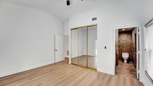 Building Photo - 20977 Country Creek Dr