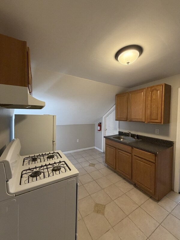 Building Photo - 49 Haledon Ave