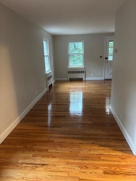 Building Photo - 23A Charlesbank Rd