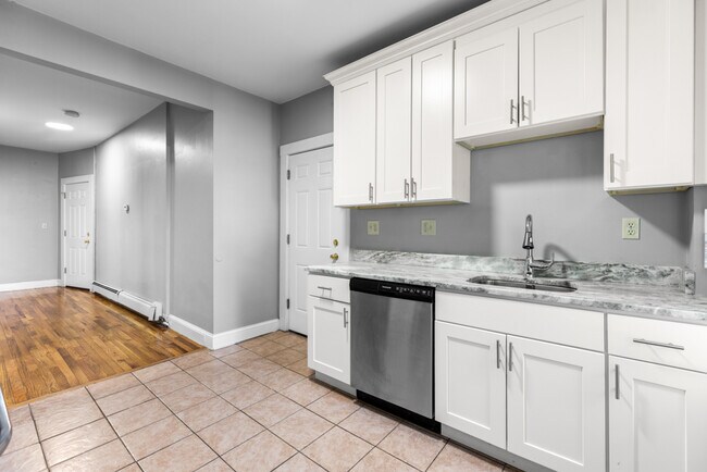 Building Photo - 40 Harding Rd