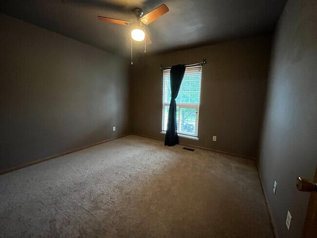 Building Photo - 965 Amberwood Pl