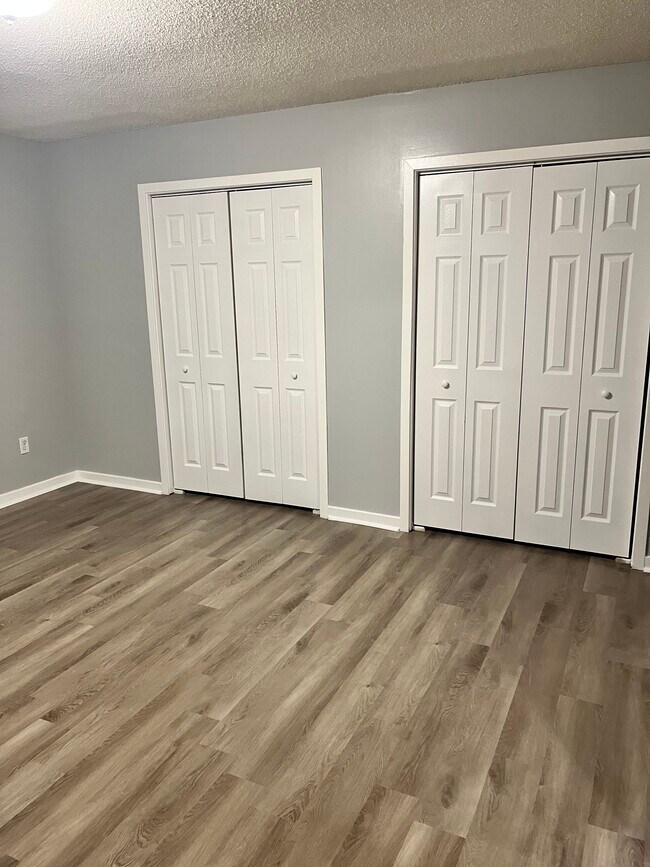 Double Closet in Master Bedroom - 4790 Champion Way