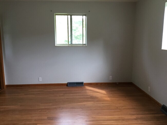 Building Photo - 56 Martha Ellen Dr