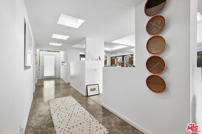 Building Photo - 18105 Sandy Cape Dr