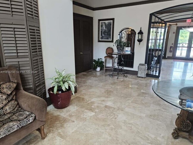 Building Photo - 207 Villa Cir