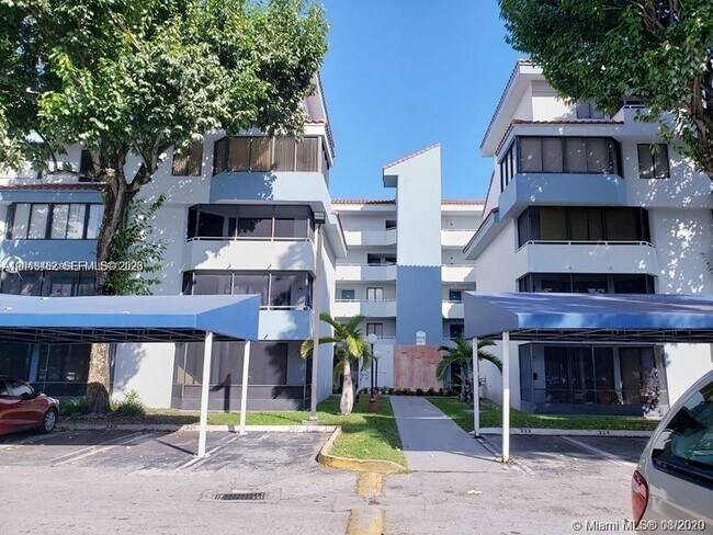 Building Photo - 8255 SW 152nd Ave