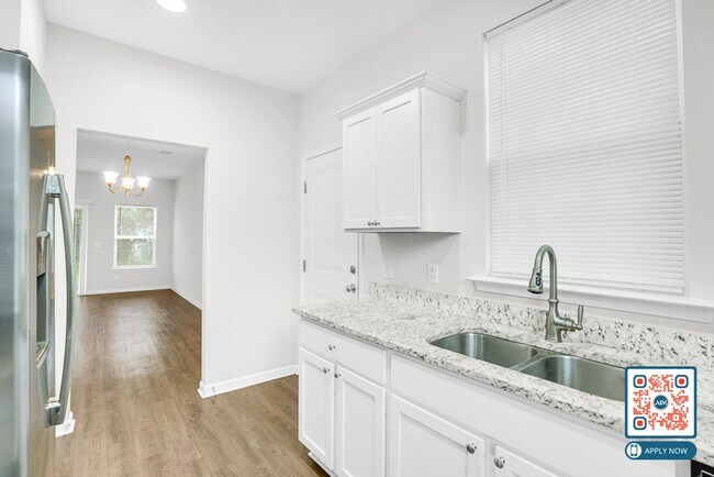 Building Photo - 1.5 Miles to Downtown Bluffton – Dive Into...