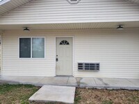 Building Photo - Nice 1 bedroom home