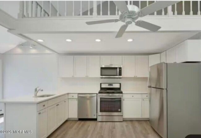 Building Photo - 170 1st Ave