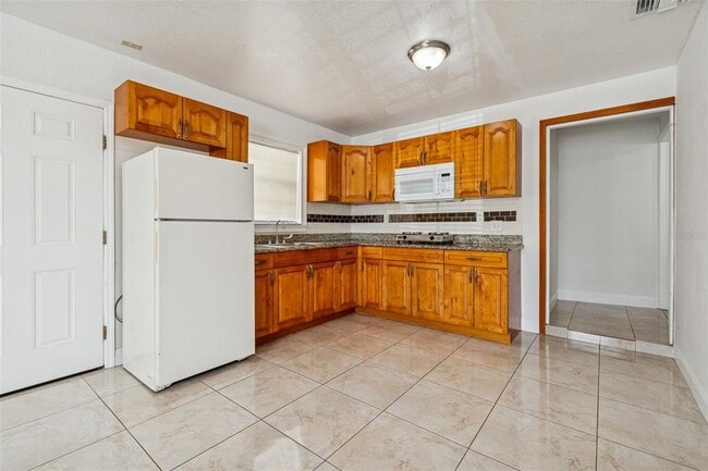 Building Photo - 1705 W Norfolk St