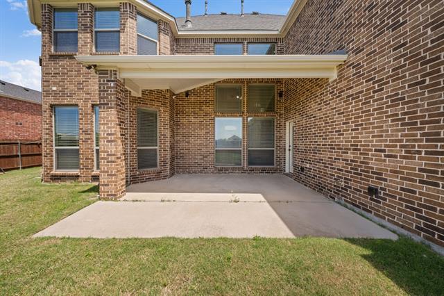 Building Photo - 12995 Llano Ave