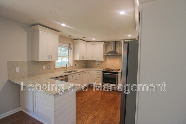 Building Photo - 2345 Wofford Rd