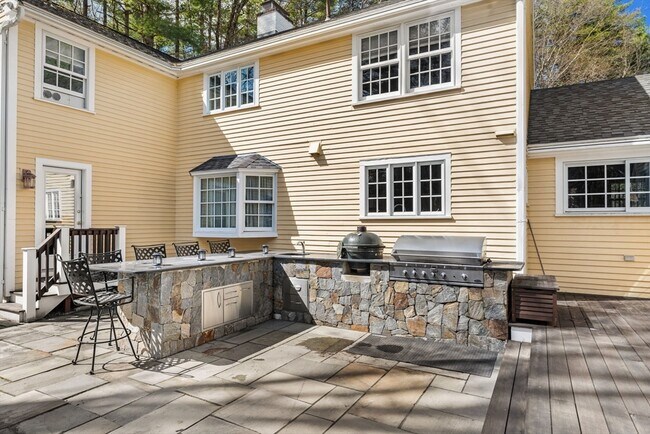 Building Photo - 71 Old Pickard Rd