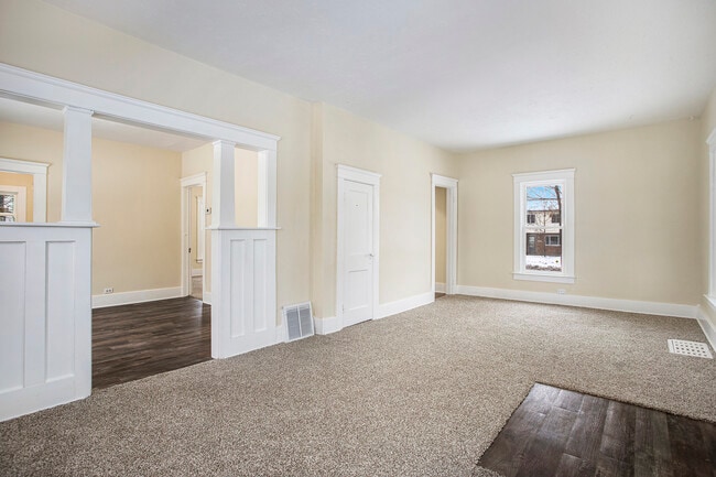 Building Photo - 195 Hubbard St