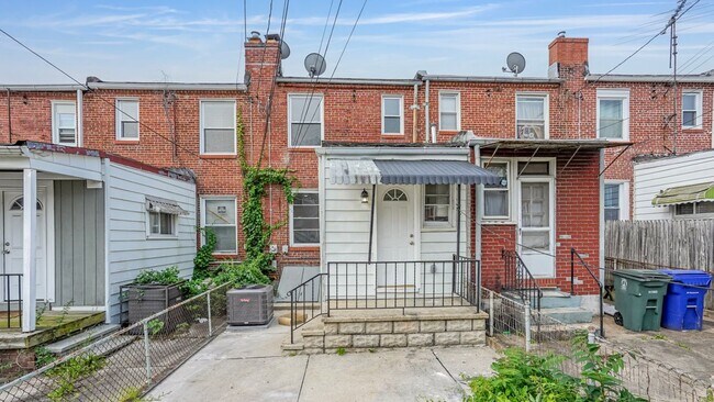 Building Photo - 3224 Kenyon Ave