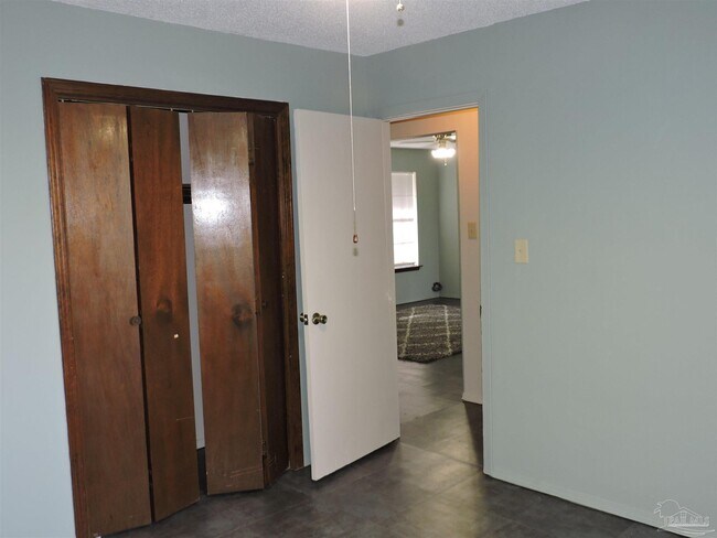 Building Photo - 2811 Langley Ave