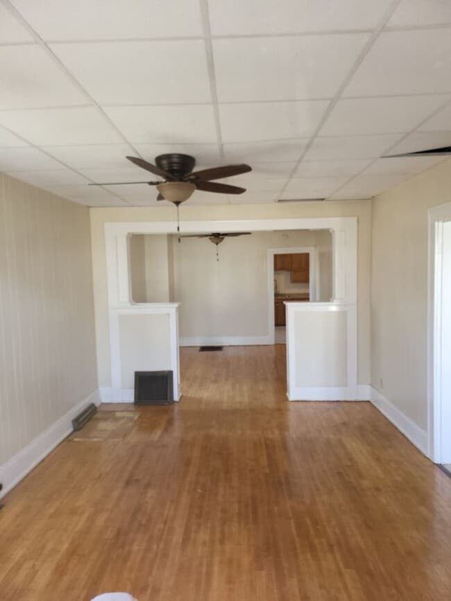 Building Photo - 327-329 6th Ave