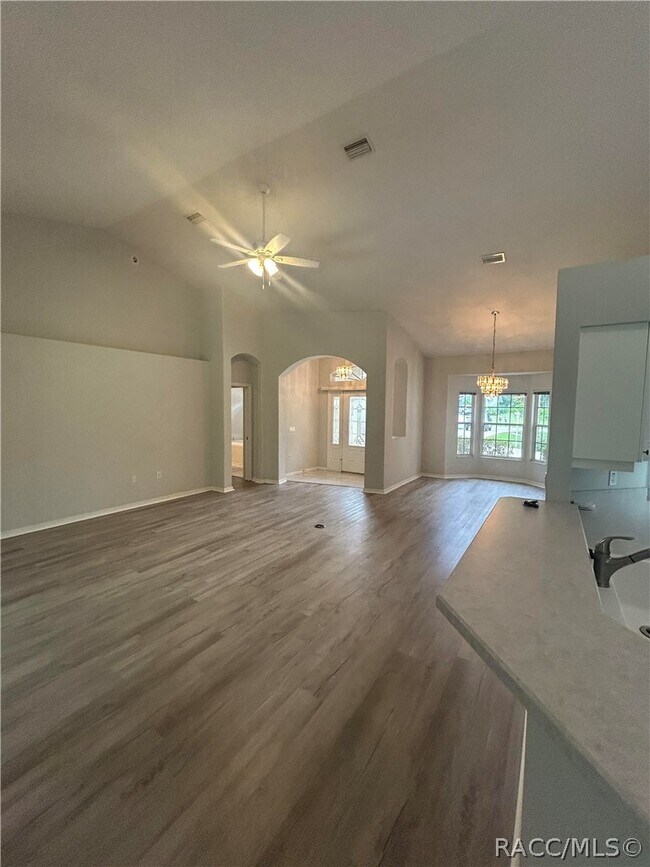 Building Photo - 2675 N Canterbury Lake Dr