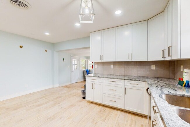 Building Photo - 255 48th St W