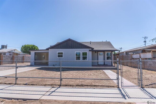 Building Photo - 137 N Magnolia Ave