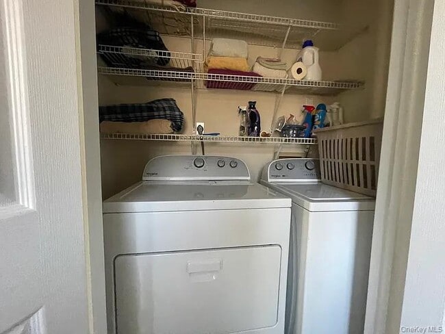 Building Photo - 1 Sea Ct Ln