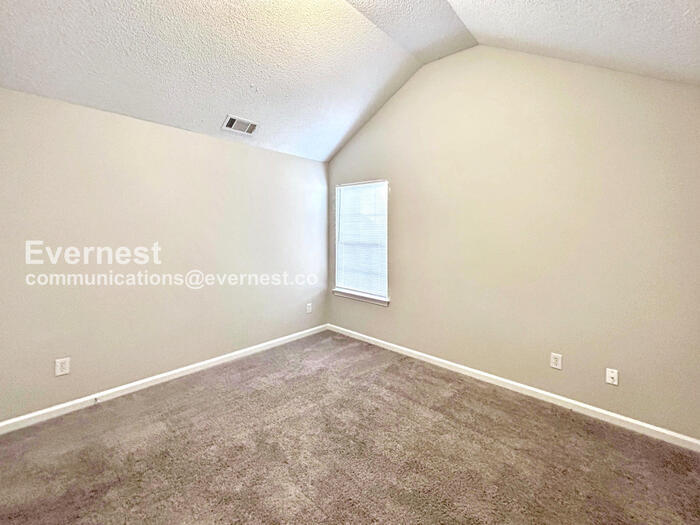 Building Photo - 6826 Derby Ave