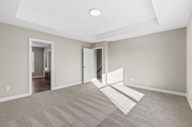 Building Photo - 441 Friendly Ave