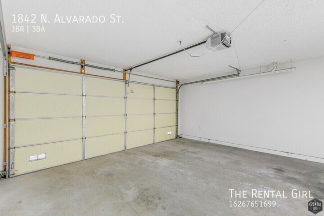 Building Photo - 1842 N Alvarado St