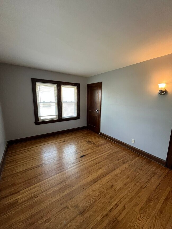 Building Photo - 452-454 S Huron Ave.