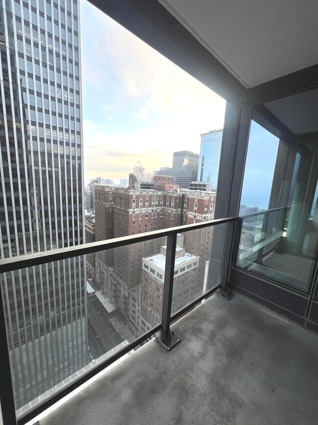 Building Photo - 60 E Monroe St