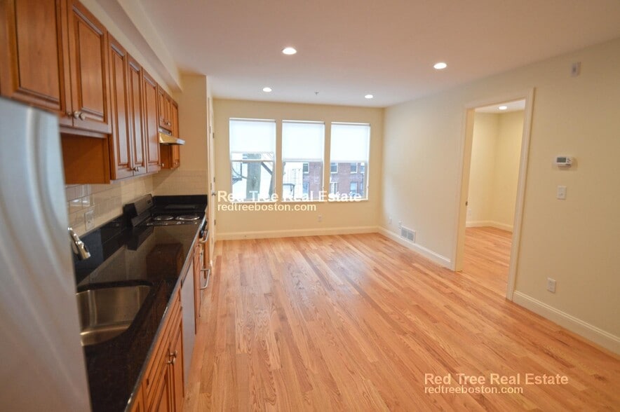 Primary Photo - 379 Harvard St
