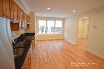 Building Photo - 379 Harvard St