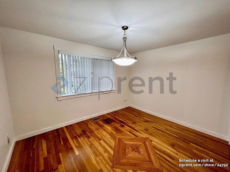 Building Photo - 16719 NE 20th St