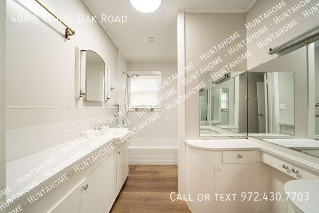 Building Photo - 406 S White Oak Rd