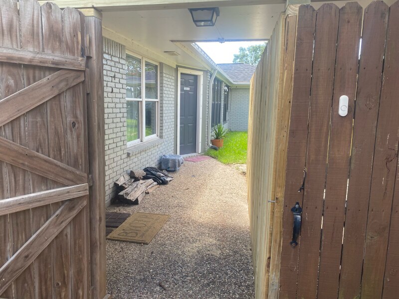 Building Photo - 5111 Ashwood Dr
