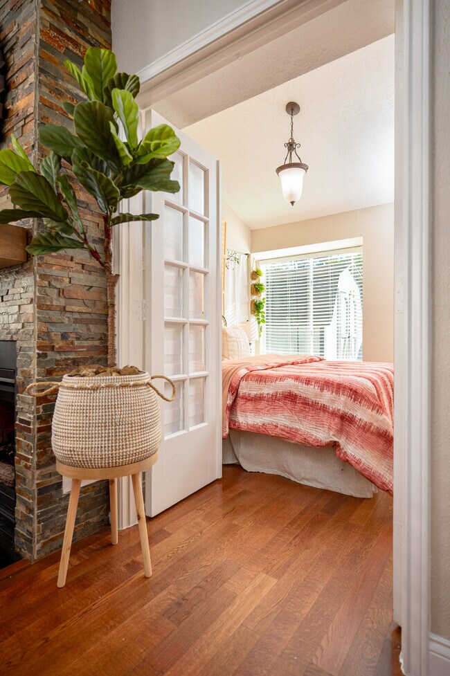 Building Photo - 20231 Linden Tree Dr