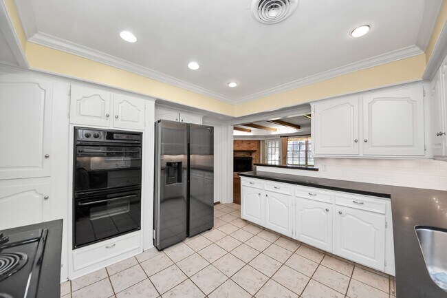 Building Photo - 6159 Ella Lee Ln