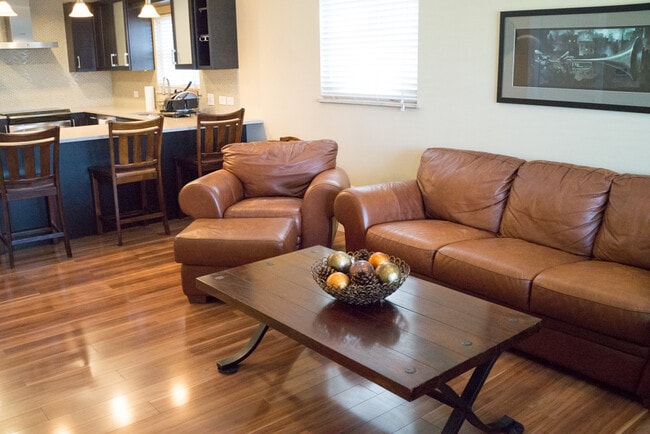 Building Photo - Evolve Real Estate: Fully Remodeled Gorgeous Bungalow in West Wash Park. 2 Bedrooms August 1!