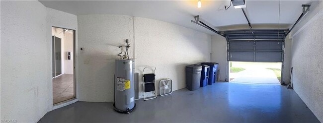 Building Photo - 20653 Country Barn Dr