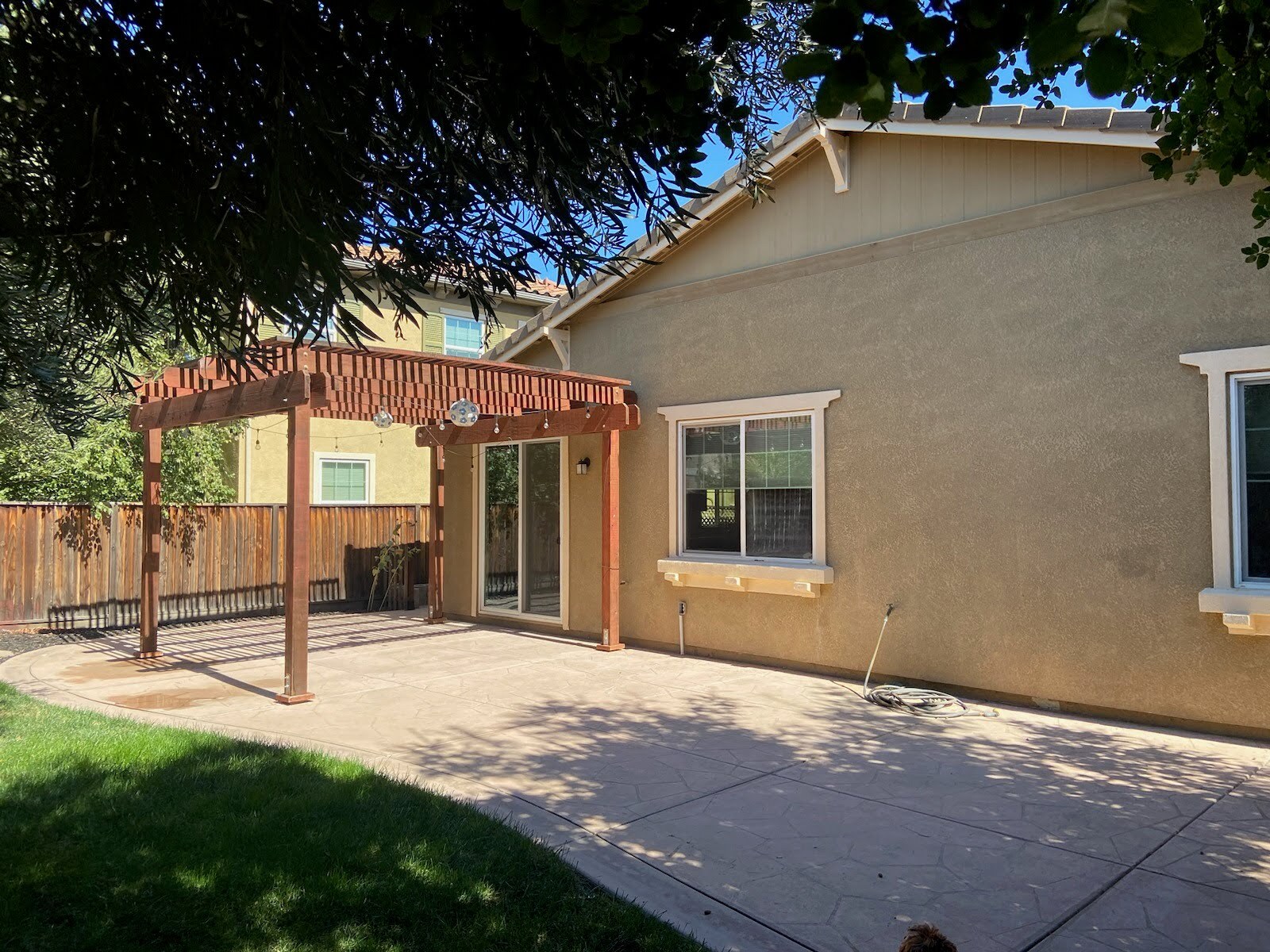 Building Photo - 691 N Oliveto Dr