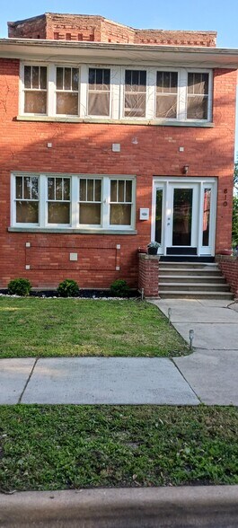 Primary Photo - 810 Farragut Pl