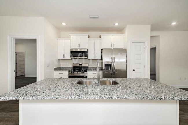 Building Photo - 13330 Shea Cir