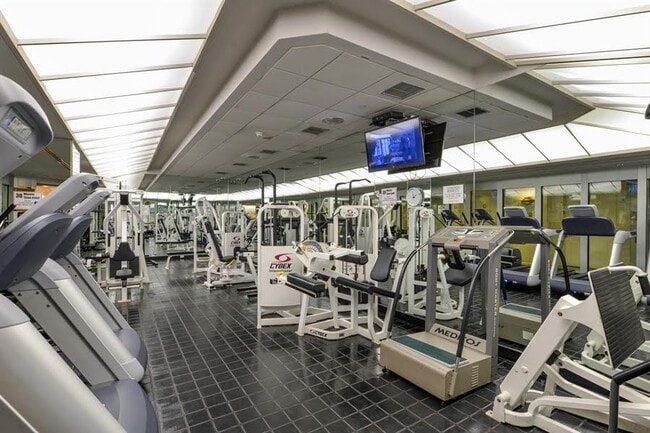 Building Photo - 4 Martine Ave