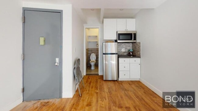 Building Photo - 0 bedroom in Manhattan NY 10003
