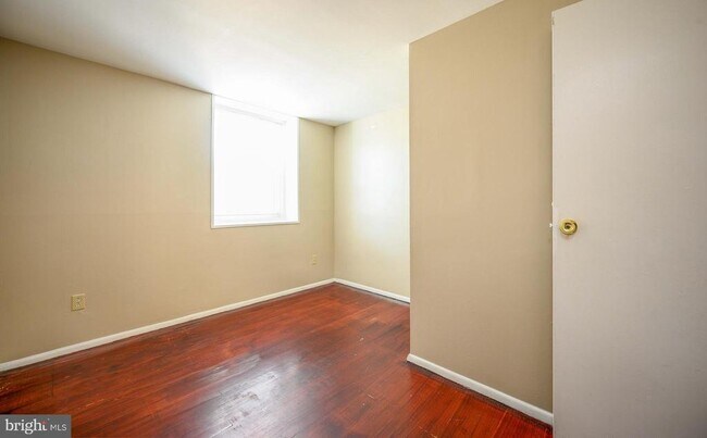 Building Photo - 7737 Greymont St