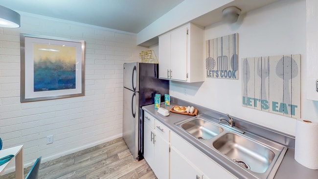 Thrive Tempe Kitchen - Thrive Tempe Apartments
