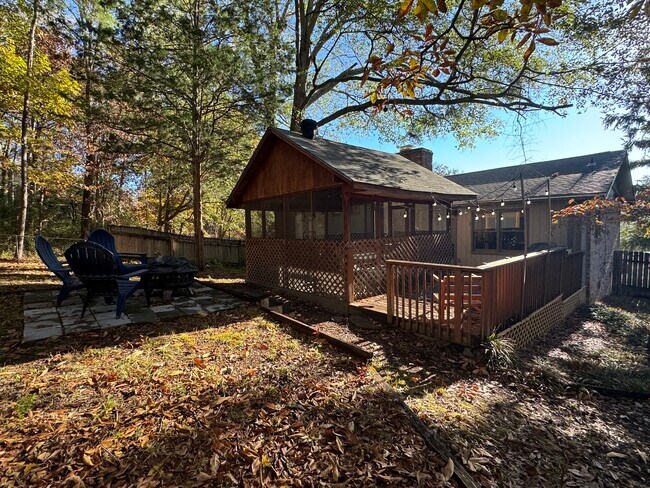 Building Photo - 409 Crosscreek Cir